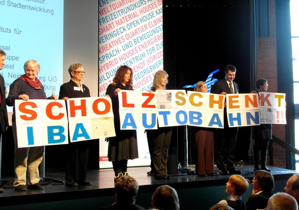 2013-Protest-bei-IBA-Abschlussverandtaltung-mit-Bürgermeister-Scholz